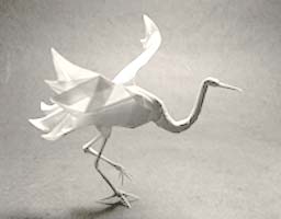 Una grulla de papel.